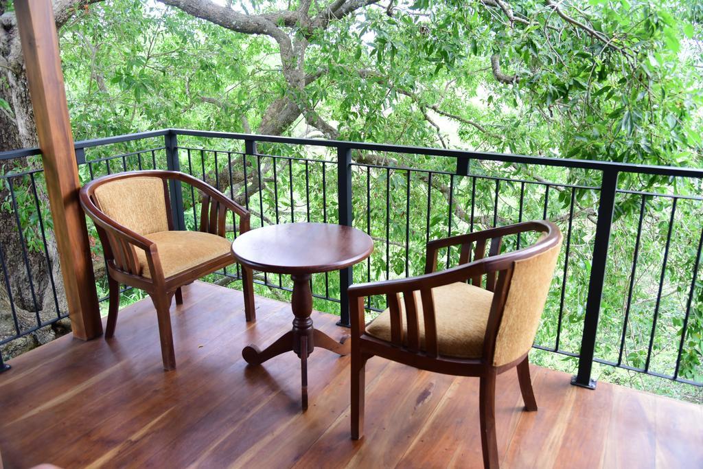 Bed and Breakfast Wilpattu Tree House Nochchiyagama Екстер'єр фото